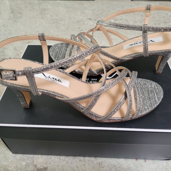 Nina silver metallic sandals sz 7.5 - Picture 3 of 4